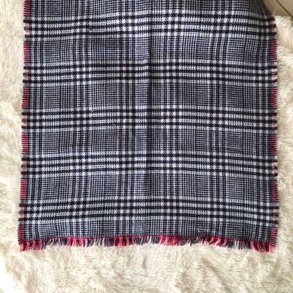 Red plaid blanket scarf reversible navy plaid fringe blanket scarf oversized - Picture 5 of 8